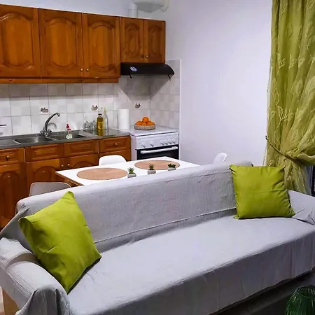 Triζin Appartamento Galatás